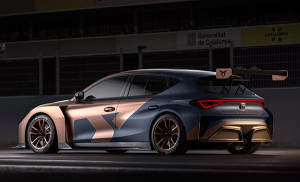 Cupra отваря вратите на новата си централа с дебюта на първия Cupra Leon